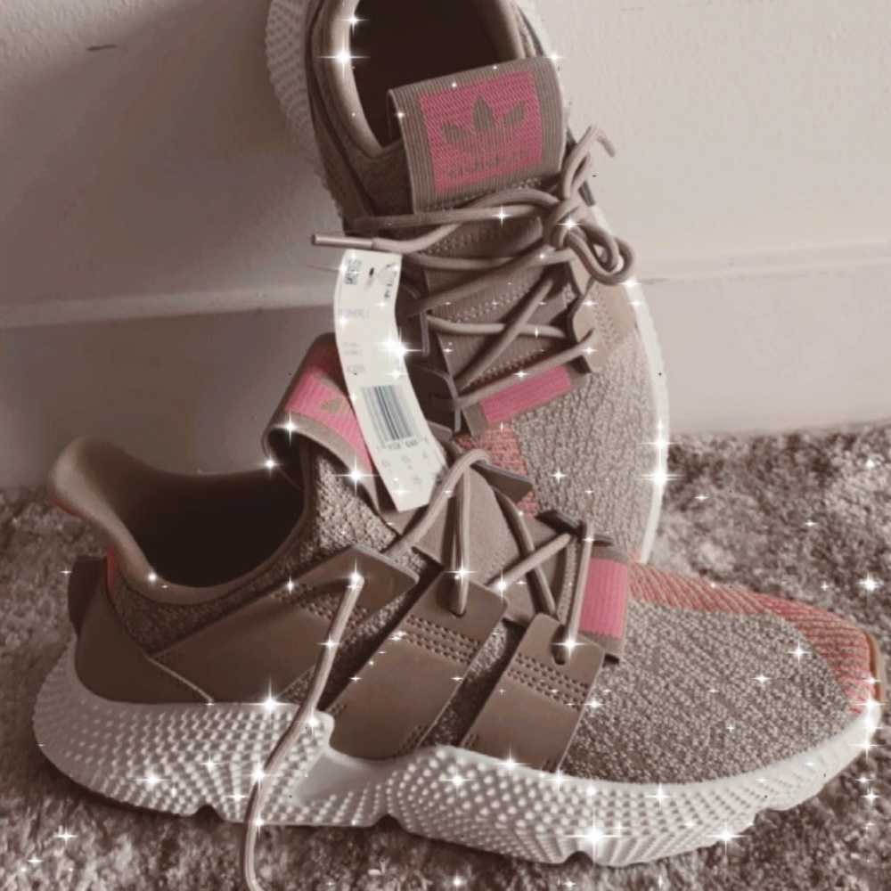 Final price! NWT Adidas Prophere Originals